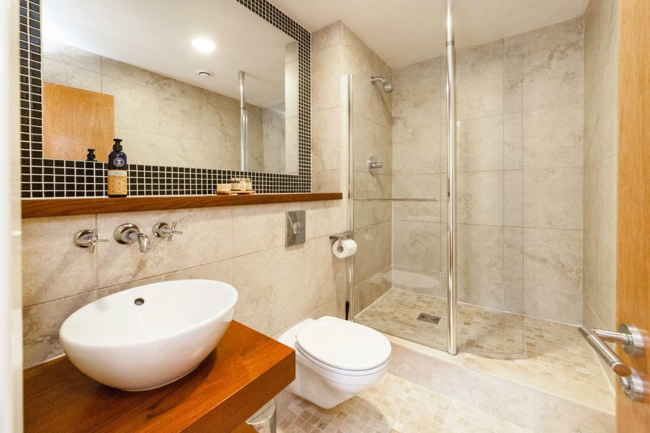 Central Durham Riverfront Apartment Bagian luar foto